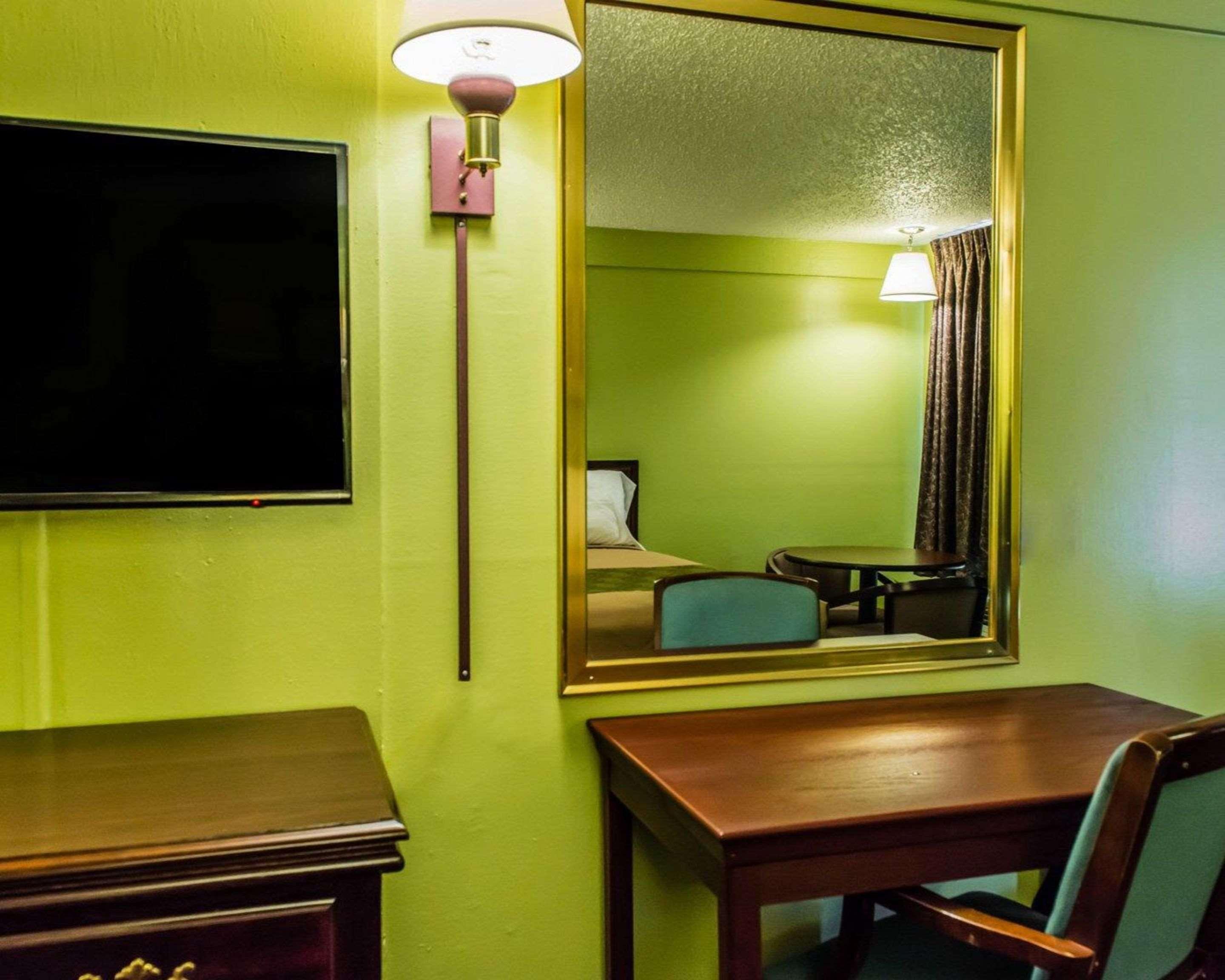 Econo Lodge Pittsburgh I-79 Ngoại thất bức ảnh