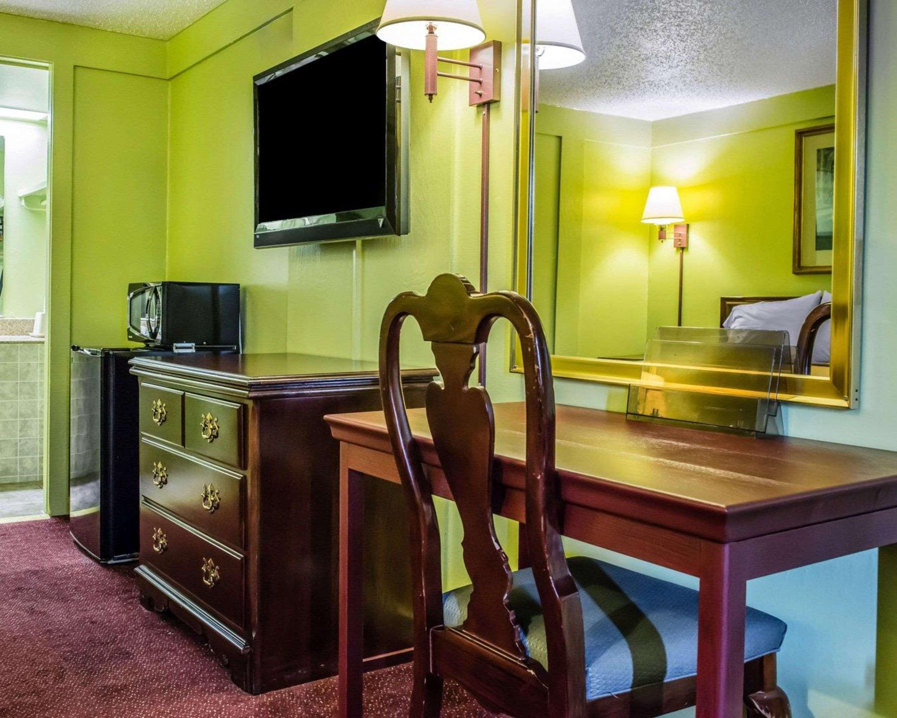 Econo Lodge Pittsburgh I-79 Ngoại thất bức ảnh
