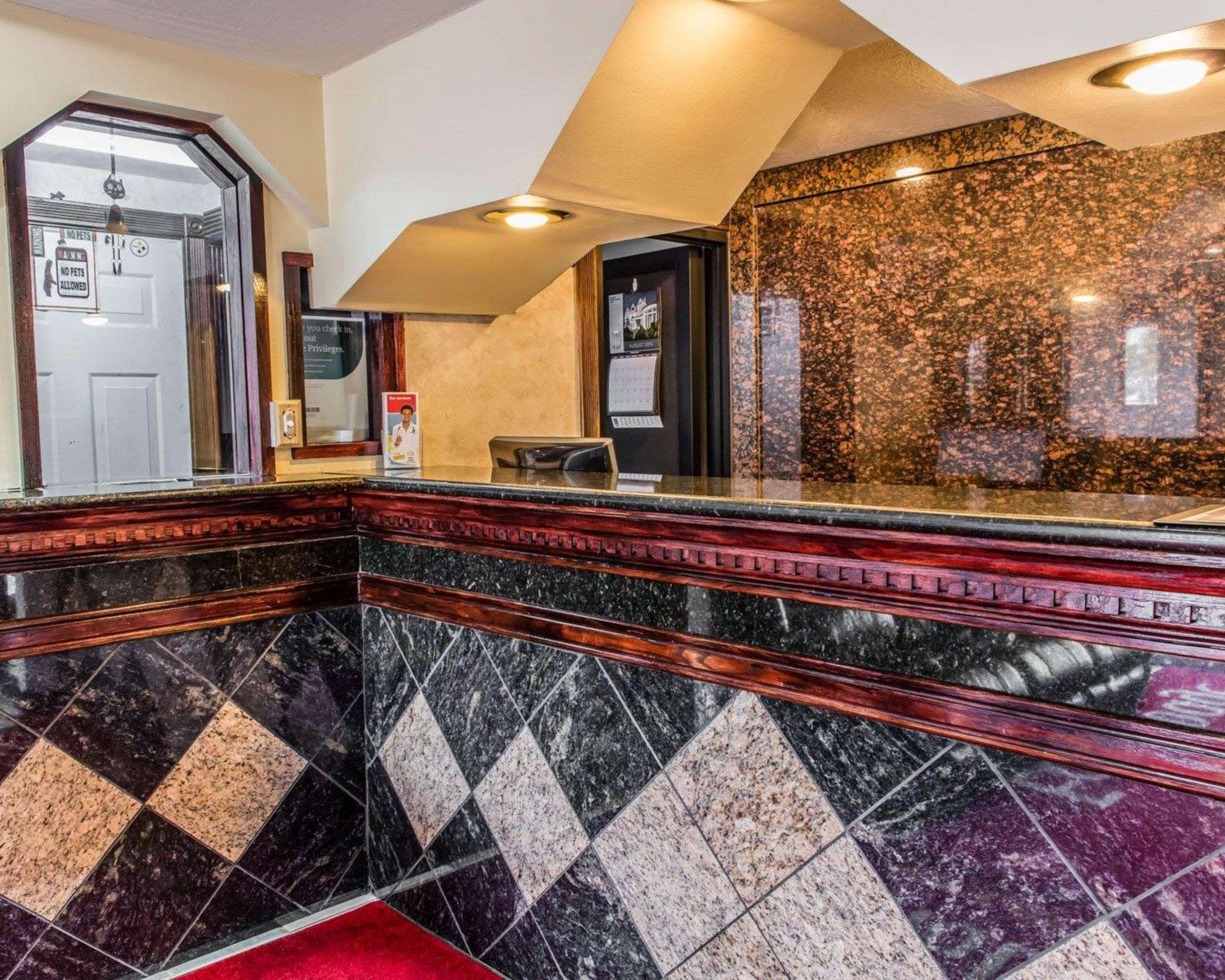 Econo Lodge Pittsburgh I-79 Ngoại thất bức ảnh