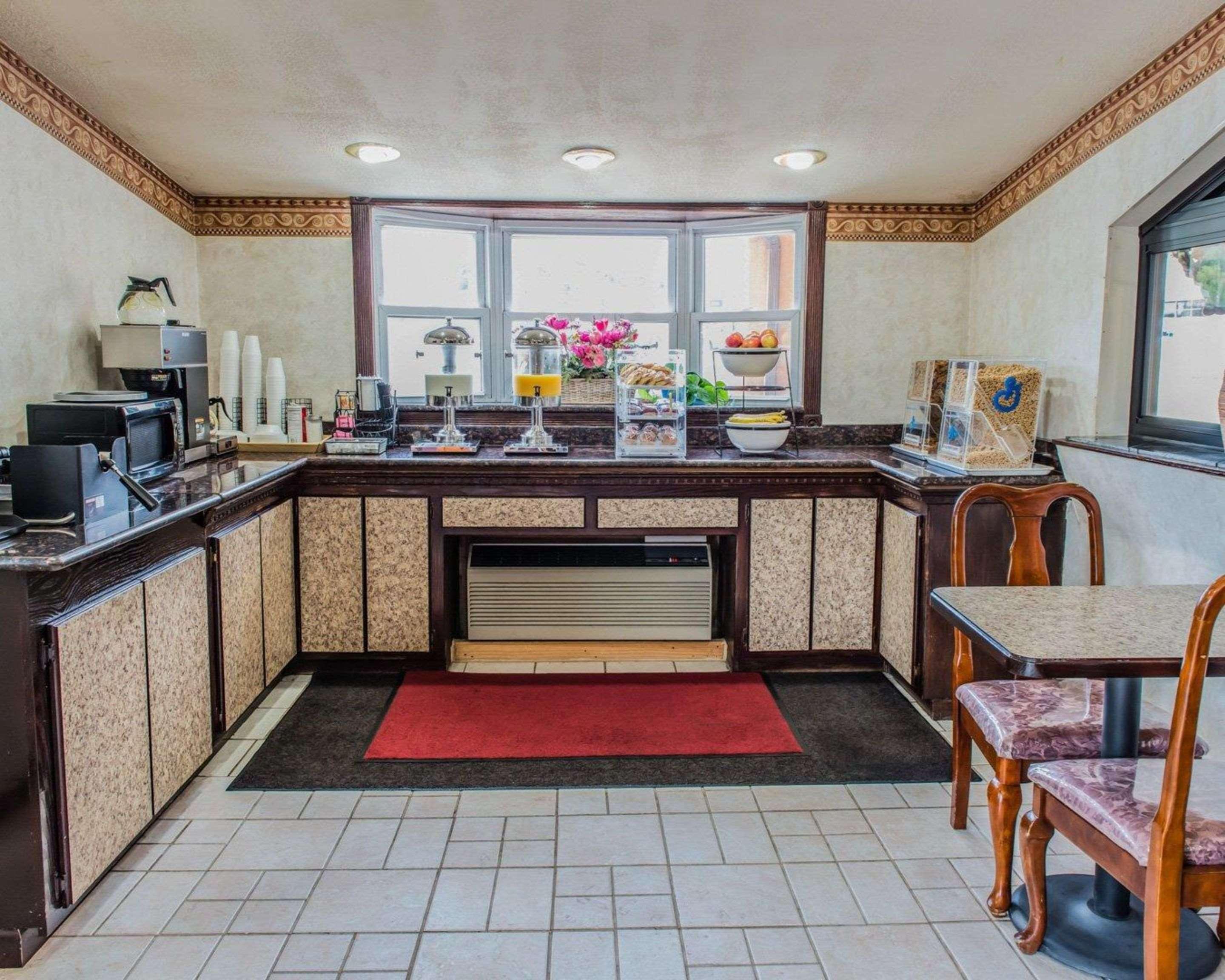Econo Lodge Pittsburgh I-79 Ngoại thất bức ảnh