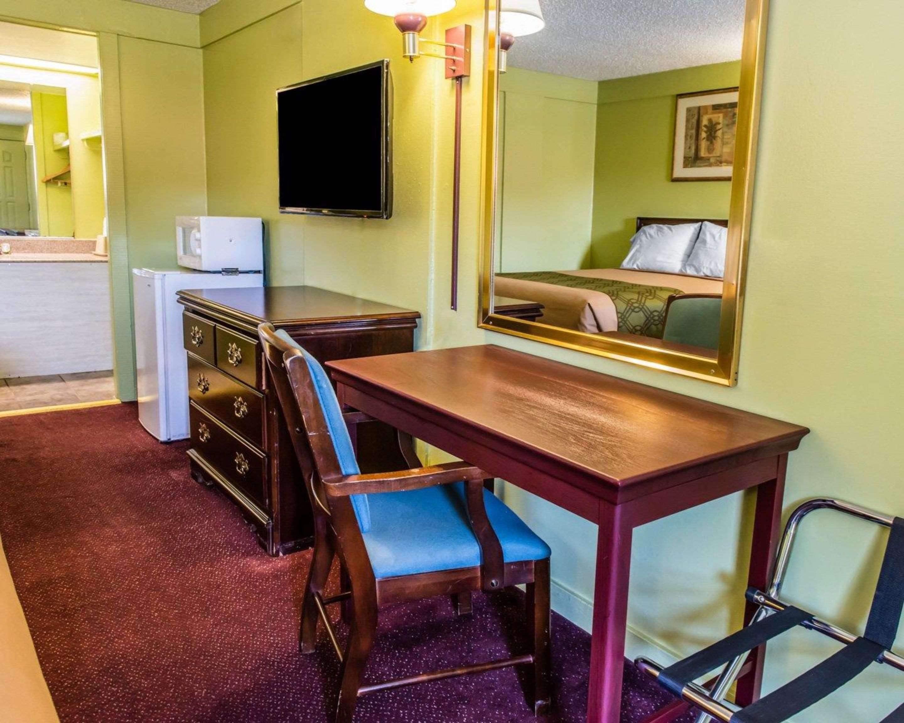 Econo Lodge Pittsburgh I-79 Ngoại thất bức ảnh